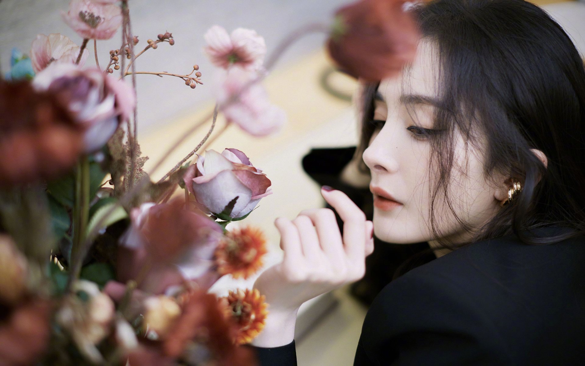 青少年“拼搏奋进”公益志愿者在全国多个城市开展青春助力公益行动