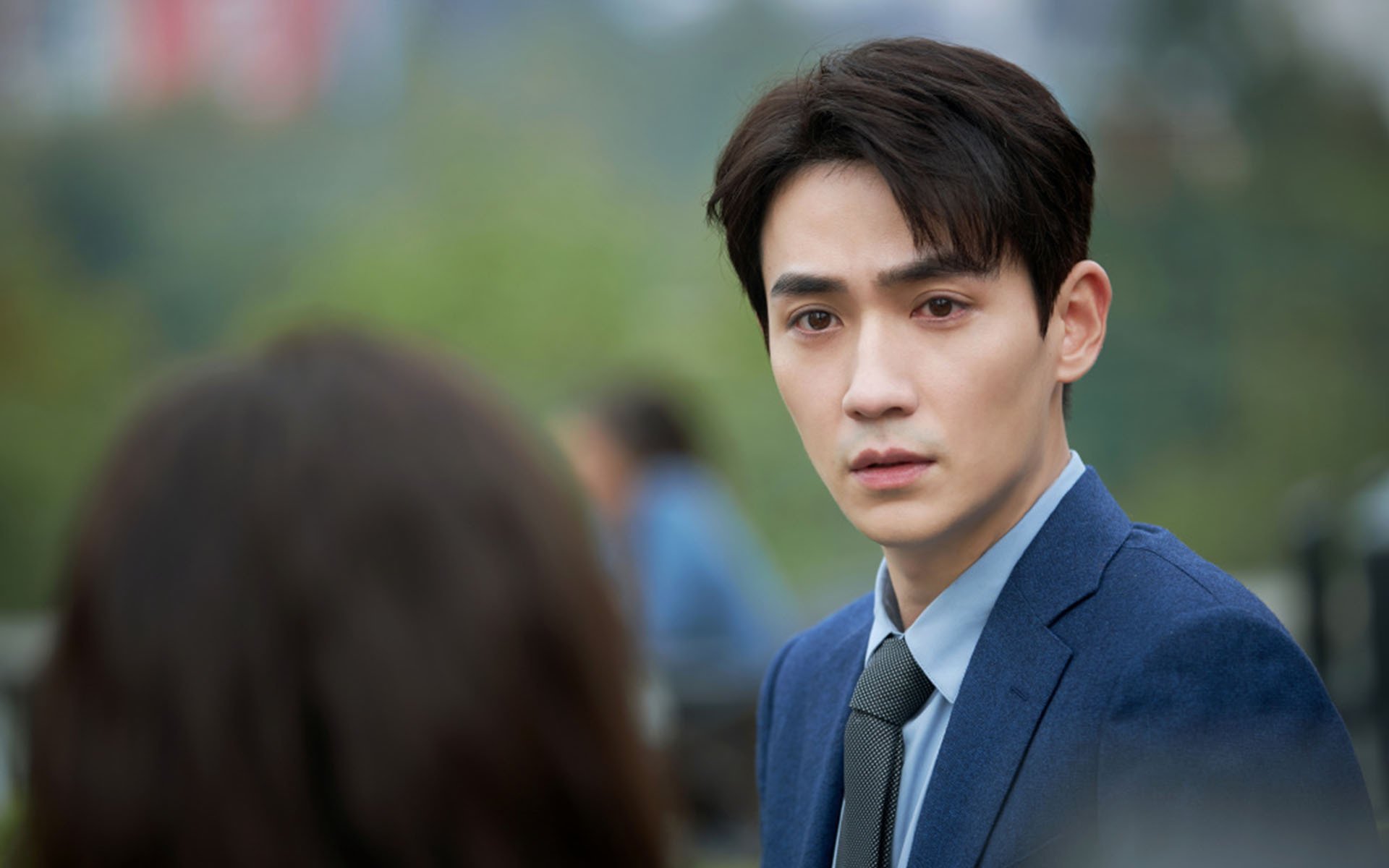 球员是否应参与本地公共篮球场建设,篮球场上球员可以请求换人吗